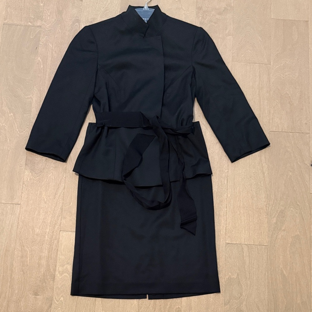 Trina Turk Elegant Black Women's Skirt Suit size 2
